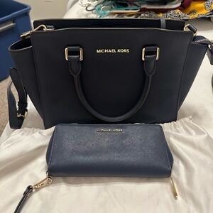 Michael Kors navy blue Handbag and Wallet Set